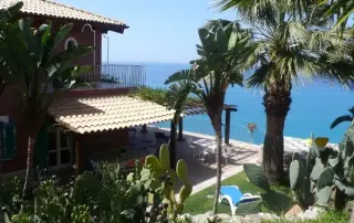 Ferienhaus Villa Gioia direkt am Meer nahe Tropea