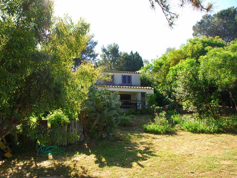  Casa Portico – Reizendes Ferienhaus mit großer Veranda am Capo Vaticano in Kalabrien, Italien - Garten