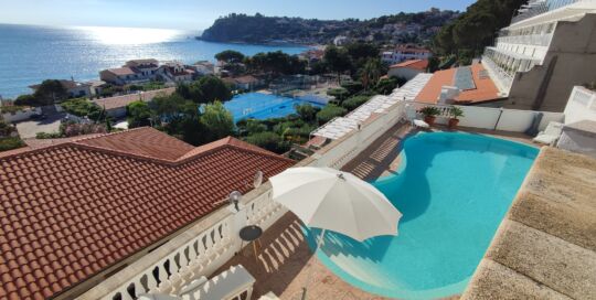 villa giulia poolbereich