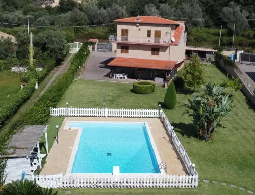Villa Pi- Großzügiges Ferienhaus für die Familie auf dem Land in Meernähe